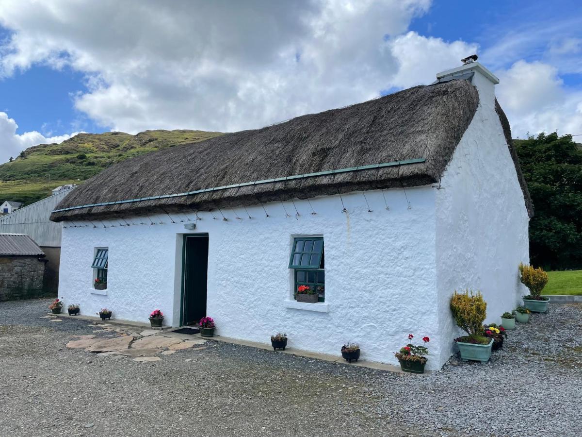 Anne'S Thatched Cottage Kilcar Eksteriør billede