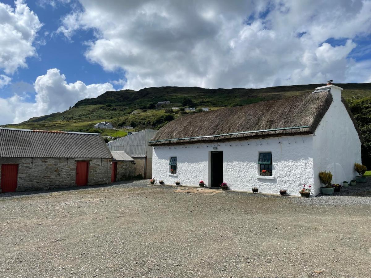Anne'S Thatched Cottage Kilcar Eksteriør billede